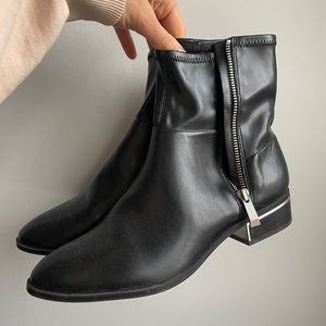 New Aldo Size 9 Ankle Boots